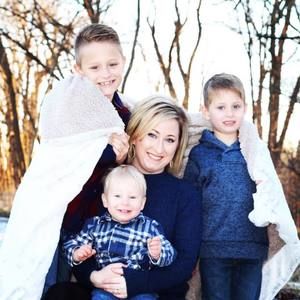 Meet your Posher, Carri